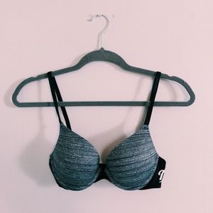 PINK wear everywhere bra